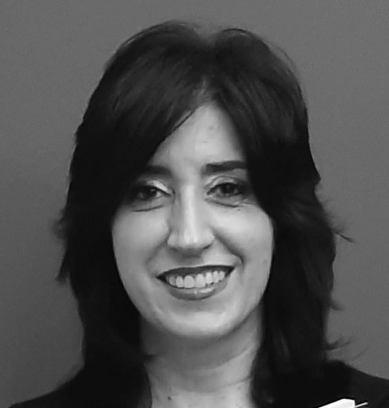CRISTINA GIM&Eacute;NEZ. UN DI&Aacute;LOGO Y TRES POEMAS