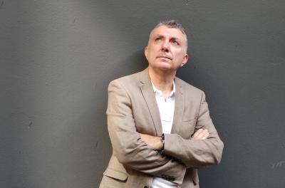 MANUEL VILAS REEDITA 'ZETA'. UN DI&Aacute;LOGO
